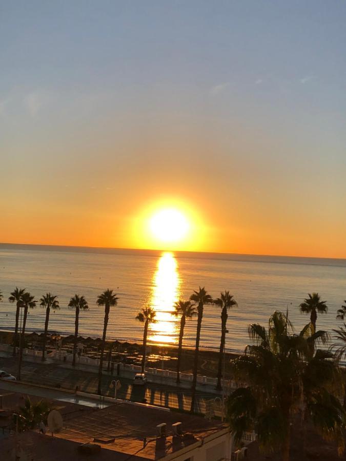 Luxury Beachfront Apartment In Benalmadena Costa Exterior photo
