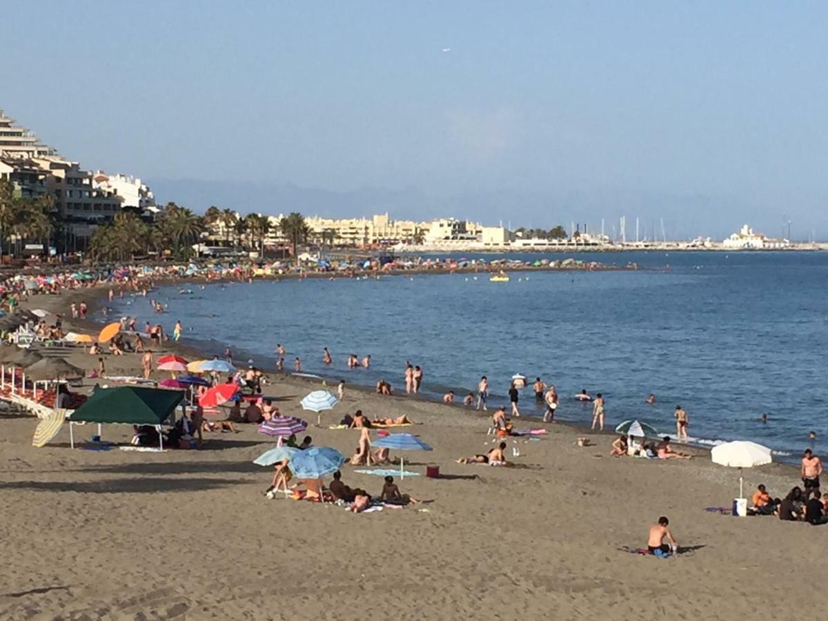 Luxury Beachfront Apartment In Benalmadena Costa Exterior photo