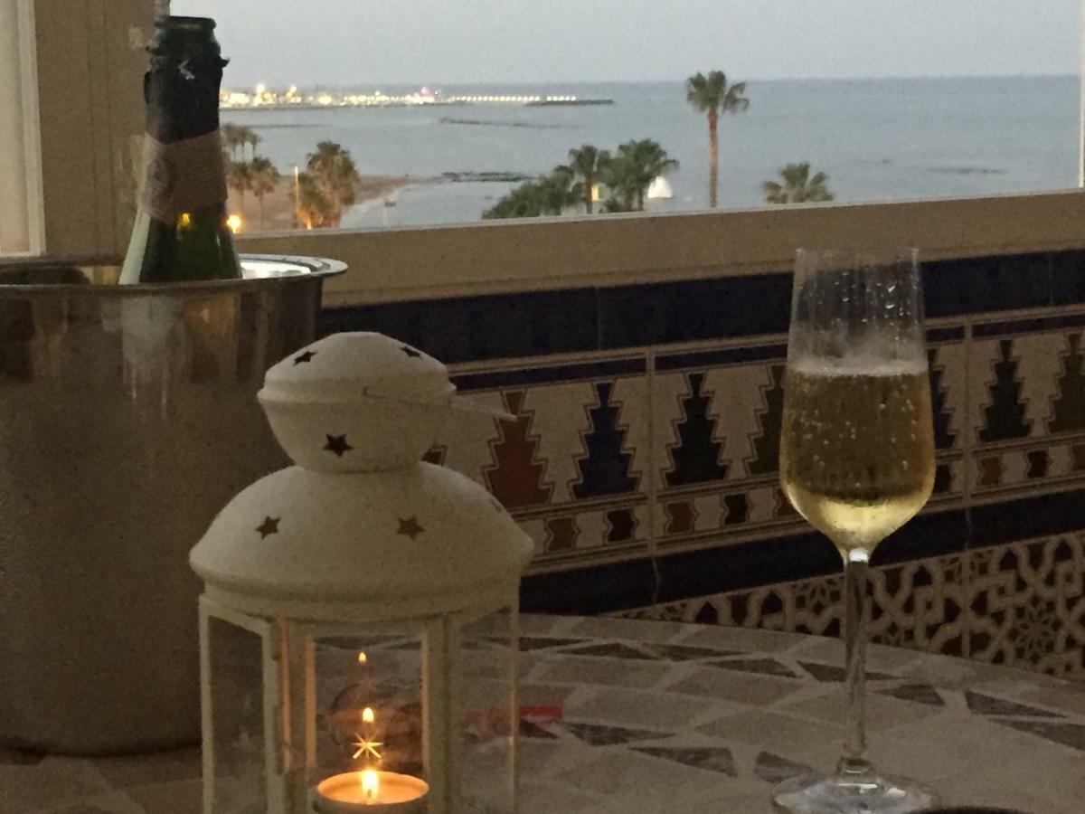 Luxury Beachfront Apartment In Benalmadena Costa Exterior photo